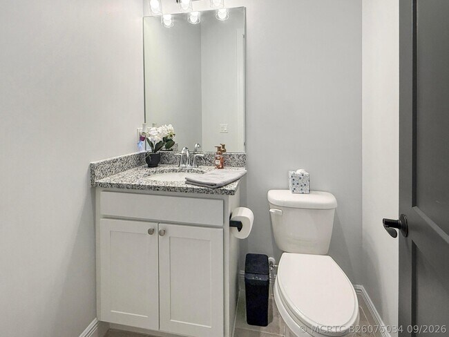 Building Photo - 9221 SW Esule Way