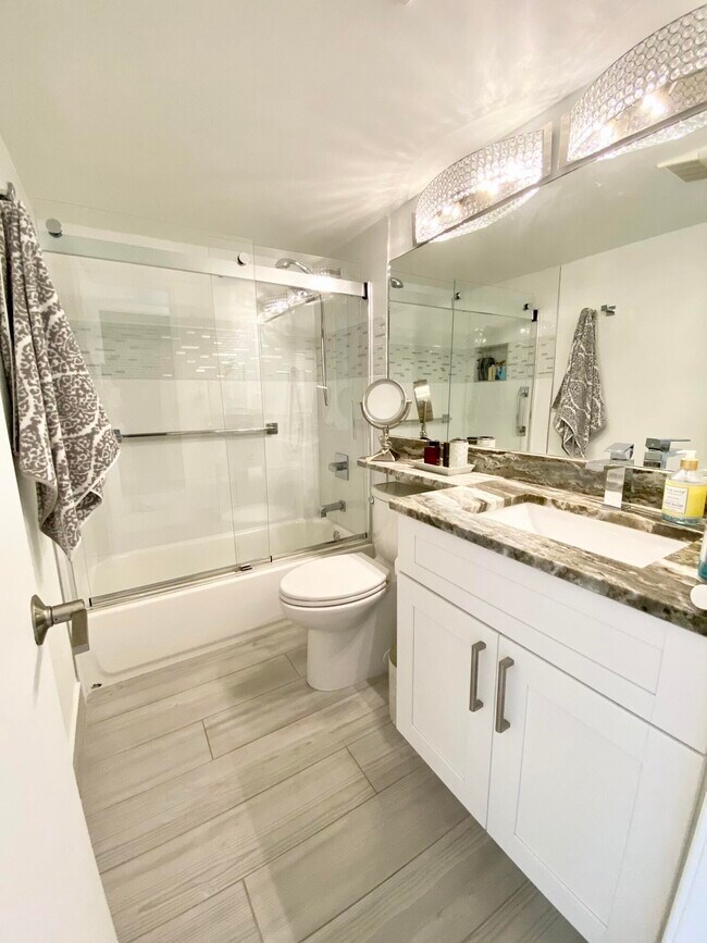 Building Photo - 3575 S Ocean Blvd