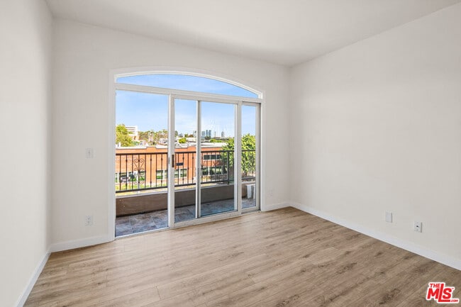 Building Photo - 1255 Federal Ave