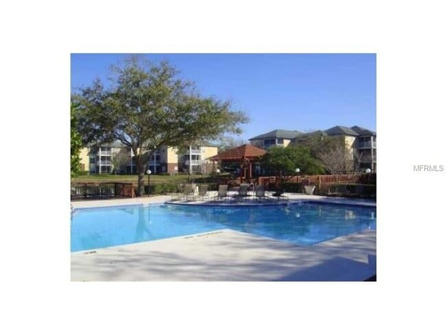 Building Photo - Ground level nice condo