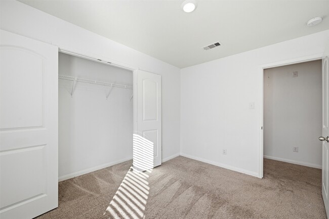 Building Photo - 340 Barrel Cactus Dr