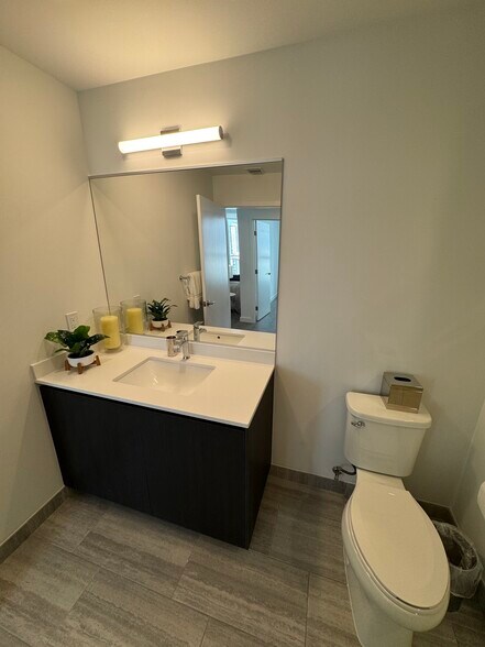 Building Photo - 119 NE 20th St