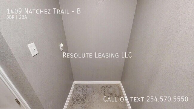 Building Photo - 1409 Natchez Trail
