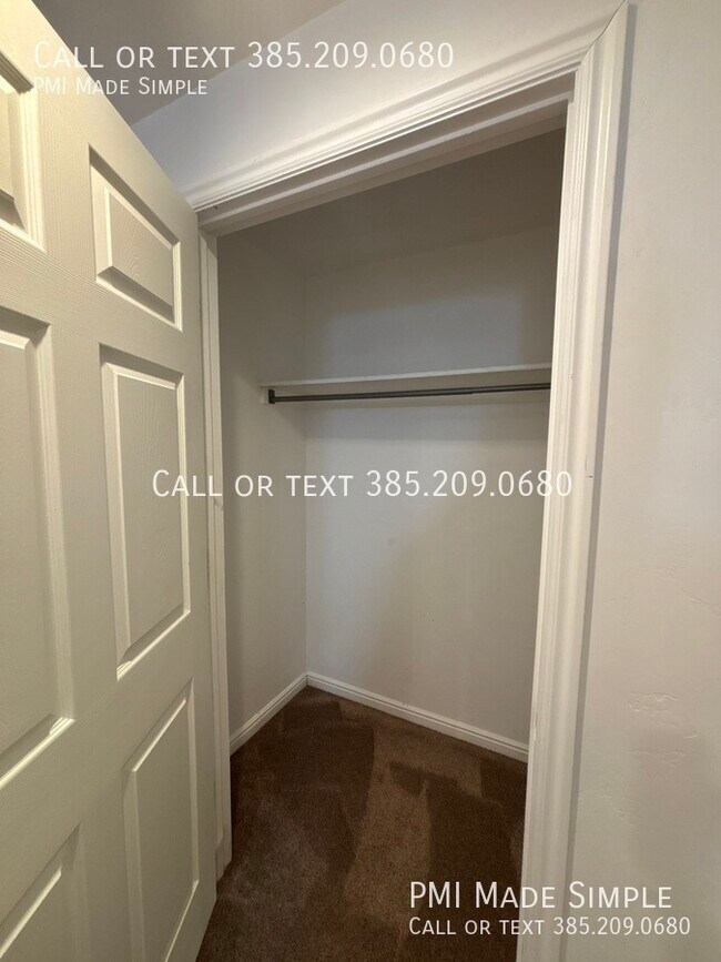 Building Photo - 826 S 1560 E