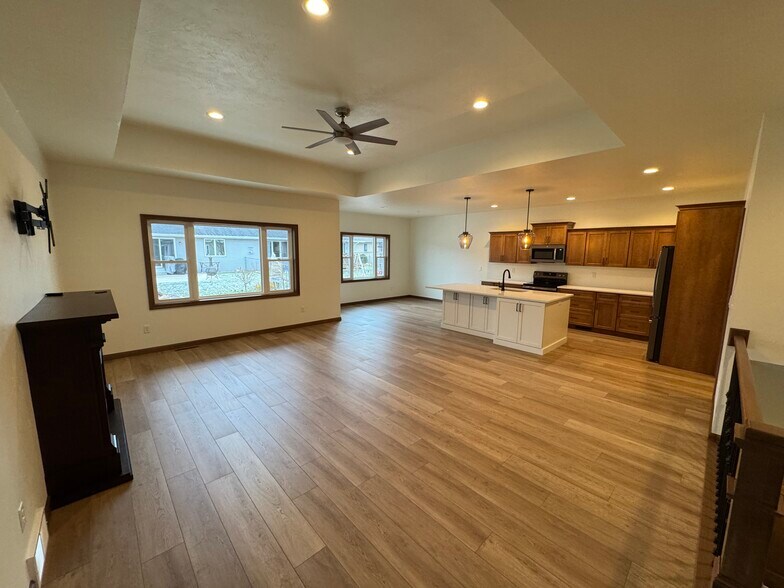 Building Photo - 403 Founders Way