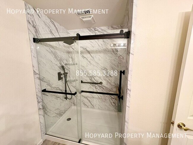 Building Photo - Milpitas Gem - Available for Immediate Mov...