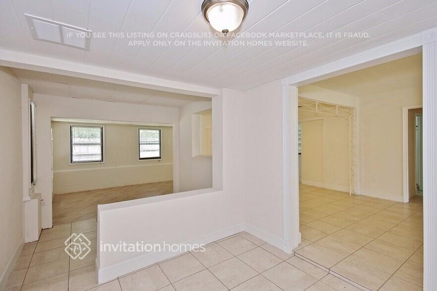 Building Photo - 840 Huntington Pl