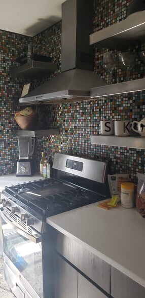 Building Photo - 1120 7th St