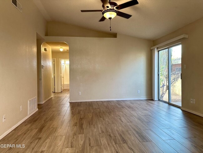 Building Photo - 12408 Tierra Maria Ct