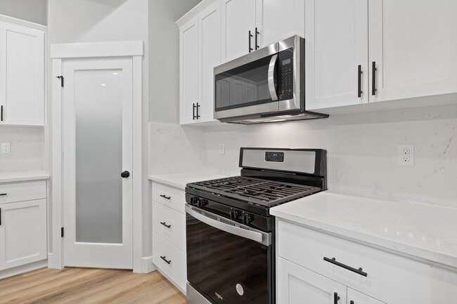 Building Photo - 1026-KE1026 Sassafras St