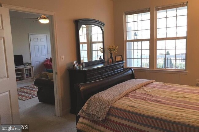 Building Photo - 22725 Thimbleberry Sq