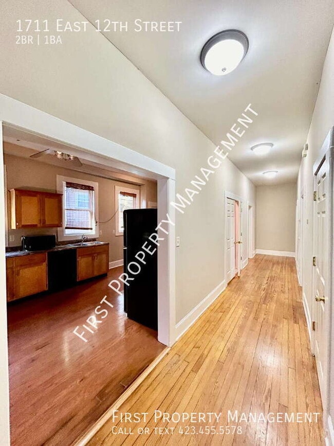 Building Photo - 1711 E 12th St