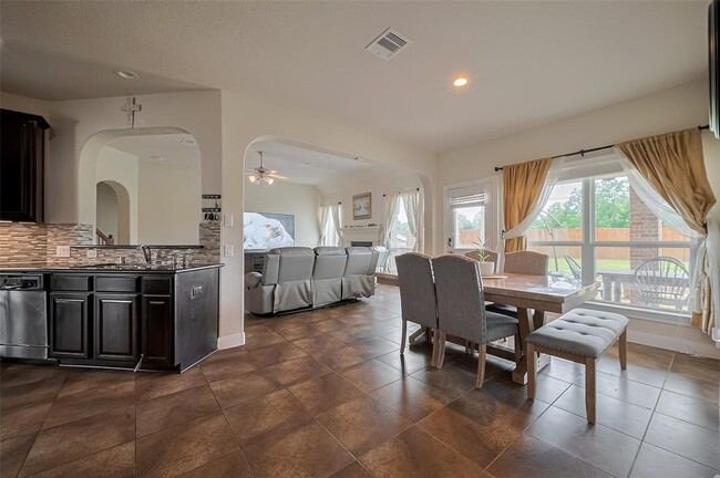 Building Photo - 2706 Topaz Cove Ln