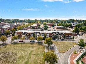 Building Photo - The Fountain Square Apartments