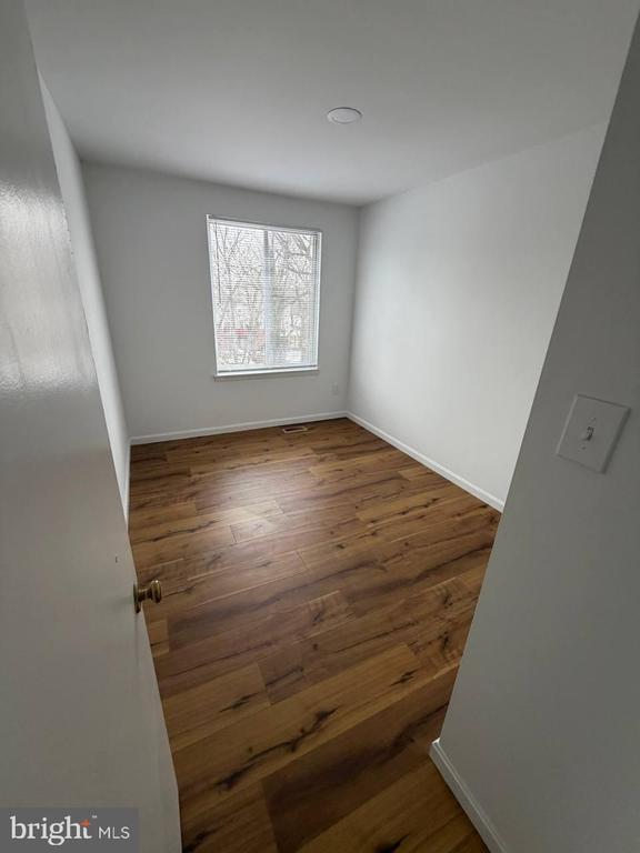 Building Photo - 7812 WHISTLING Ct