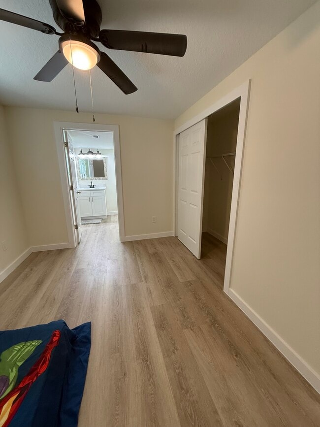 Building Photo - 1540 7th Ave E