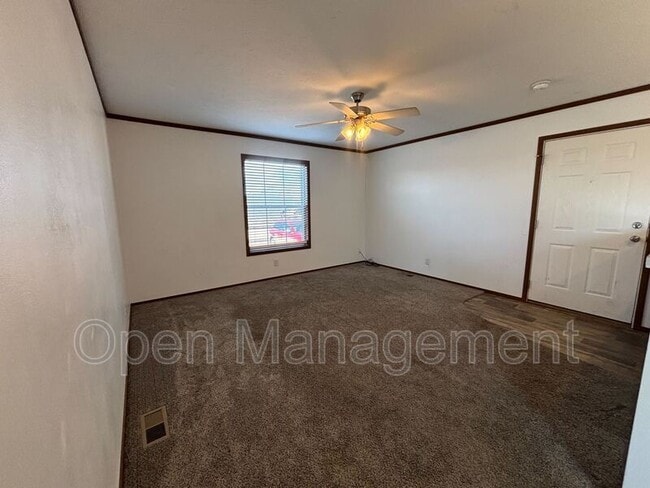 Building Photo - 700 S 12th St