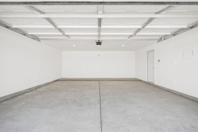 Building Photo - Country Living In Idalou ISD!