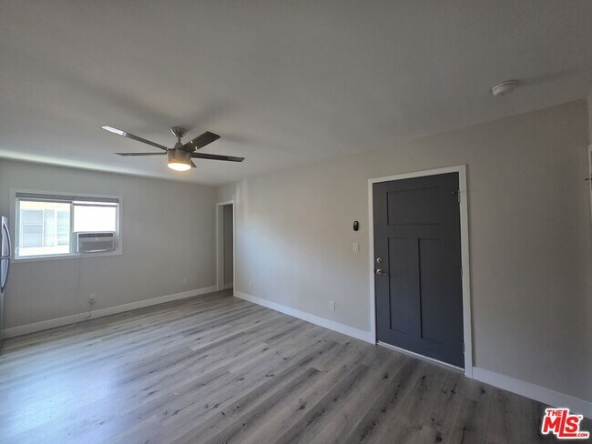 Building Photo - 1505 Cochran Ave