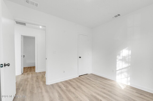 Building Photo - 2971 Warrington St