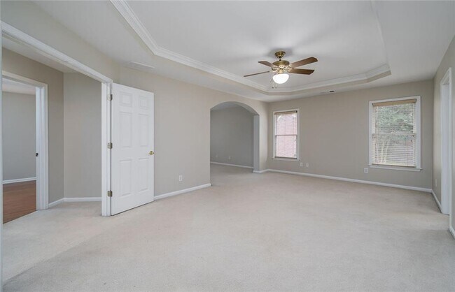 Building Photo - 174 Ennisbrook Dr SE