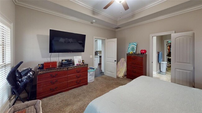 Building Photo - 150 Village Ct