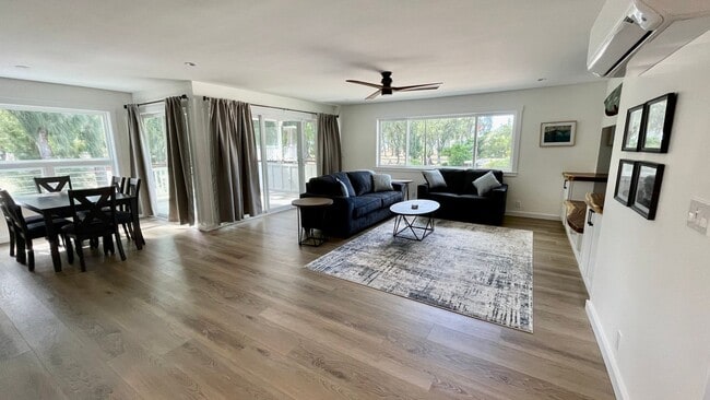 Building Photo - FULLY FURNISHED, STUNNING, BRAND NEW CONST...