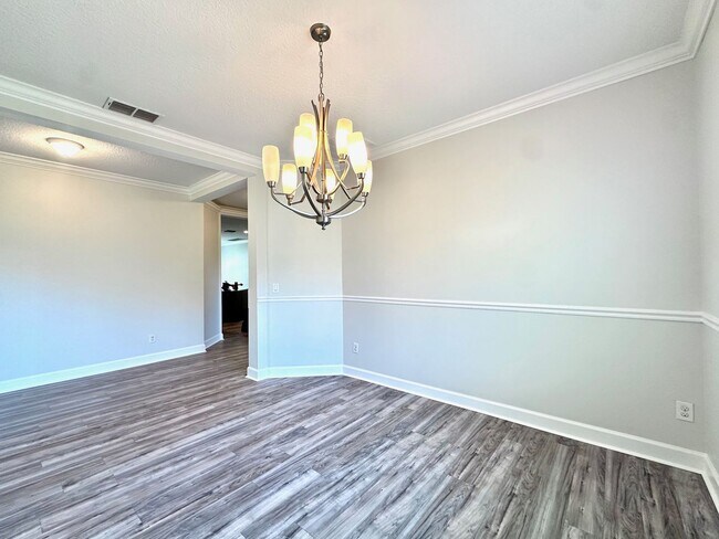 Building Photo - 95013 Poplar Way