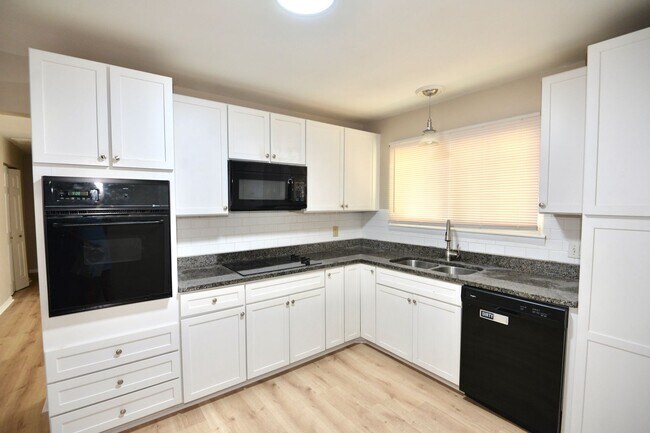 Building Photo - 278 Appian Ave