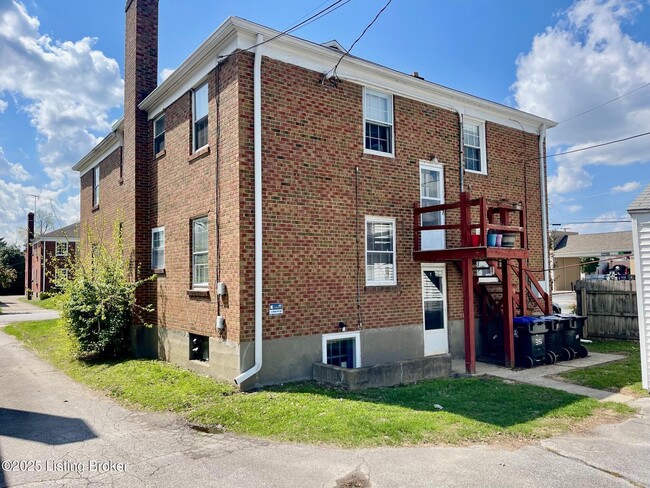 Building Photo - 315 Macon Ave