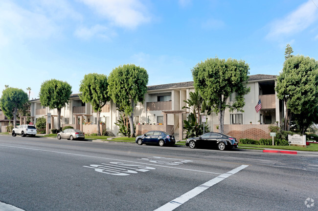 Building Photo - Arizonian Apartments