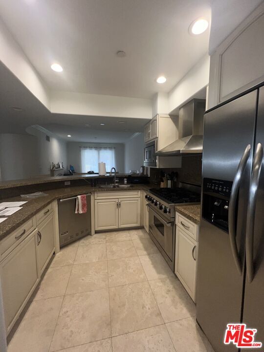 Building Photo - 1000 Granville Ave