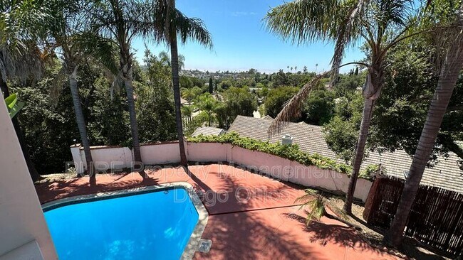 Building Photo - 2108 Alta Vista Dr