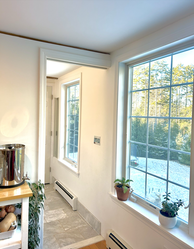 windows galore. You feel like you're living in a snowglobe. - 67 Regatta Dr