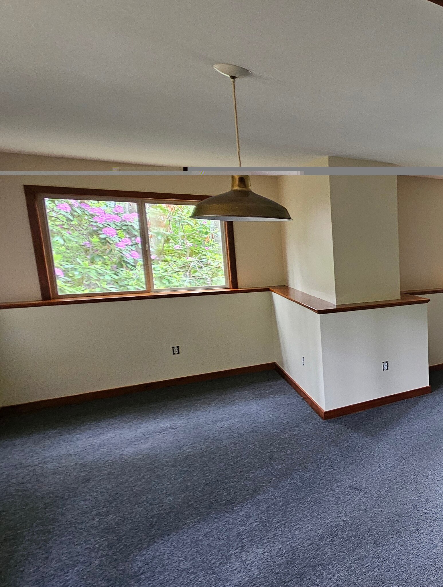 Dining Area - 27 Log Cabin Rd