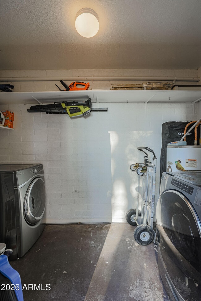 Building Photo - 4240 N 81st St