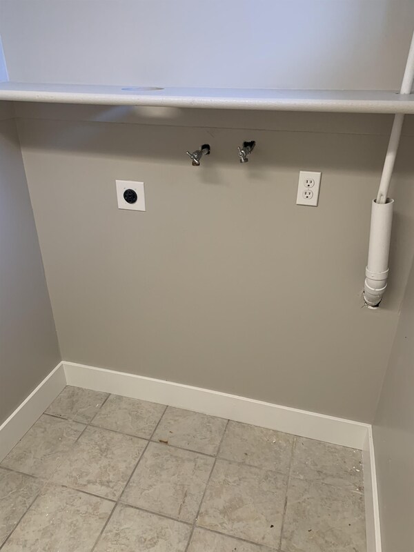 Building Photo - 3498 Valley Heights Dr