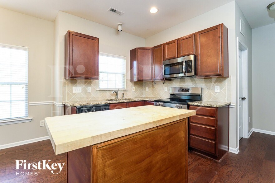 Building Photo - 101 Claystone Dr