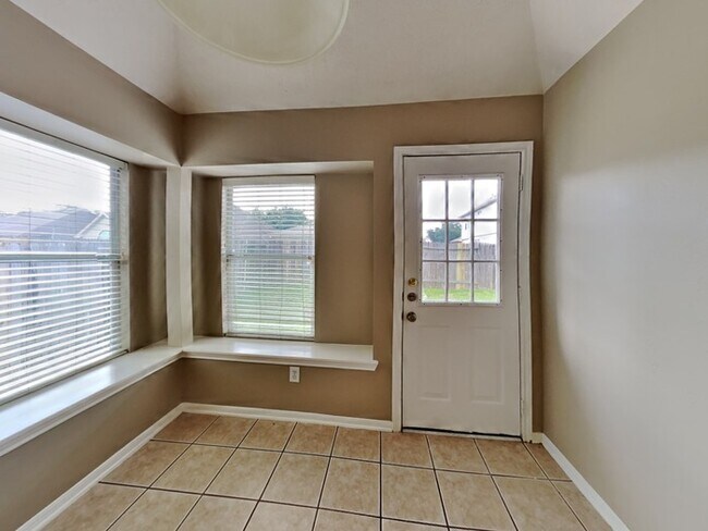 Building Photo - Welcome Home
