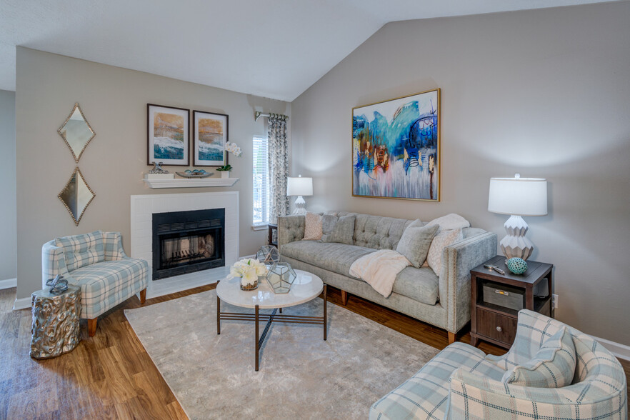 2BR, 2BA - 1034SF - Rosemont Peachtree Corners