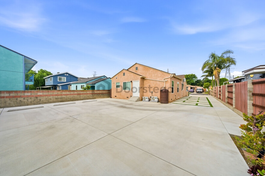 Building Photo - 16306 S Denver Ave