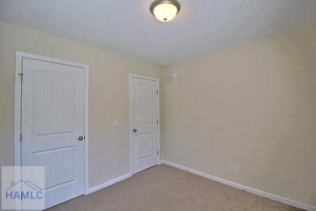 Building Photo - 260 Whippoorwill Wy NE
