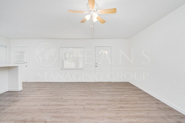 Building Photo - 301 Riverview Blvd