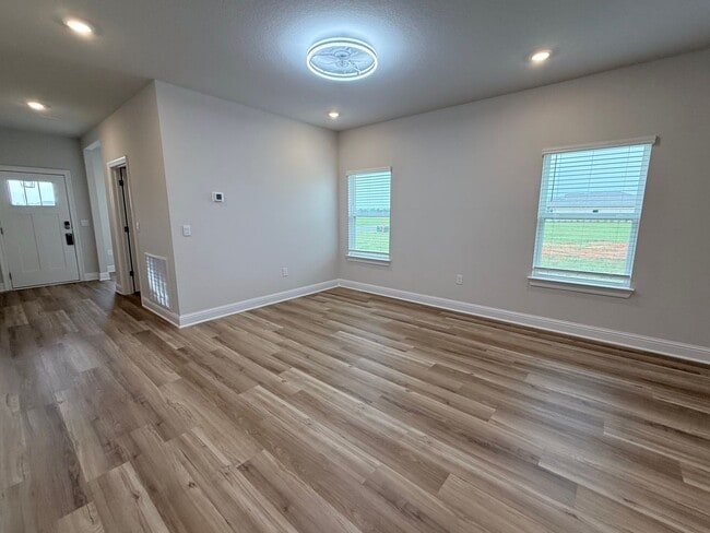 Building Photo - 28073 Hallow Trl