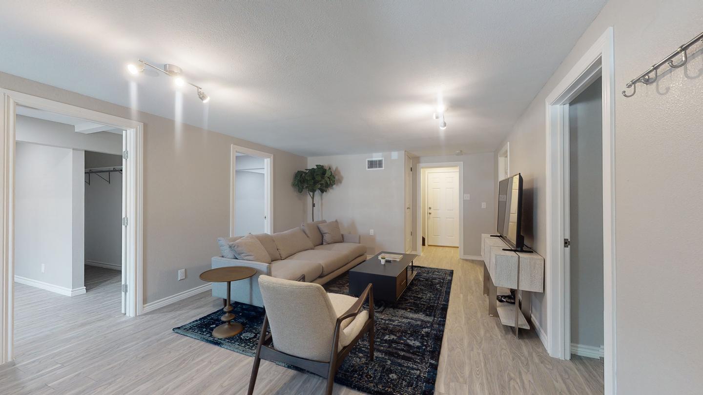 Building Photo - Beautifully updated San Antonio home by Bo...