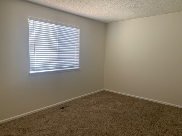 Building Photo - 4952 Tarcoola Ln