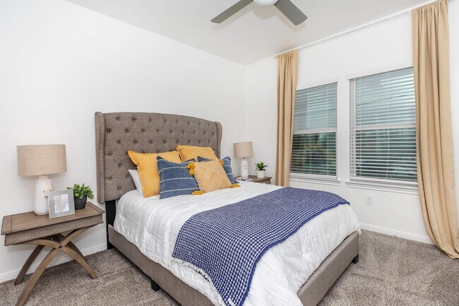 Building Photo - Modern Luxury, Exceptional Offers – Ask Ab...