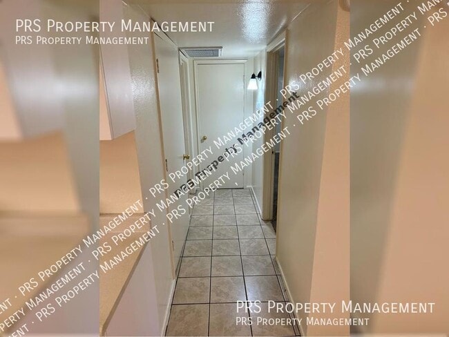 Building Photo - 1857 E University Dr