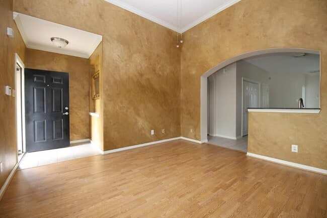 Building Photo - BEAUTIFUL 2 BEDROOM 2 BATH LEASE HOME BUIL...
