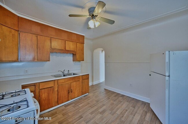 Building Photo - 1307 Wood St